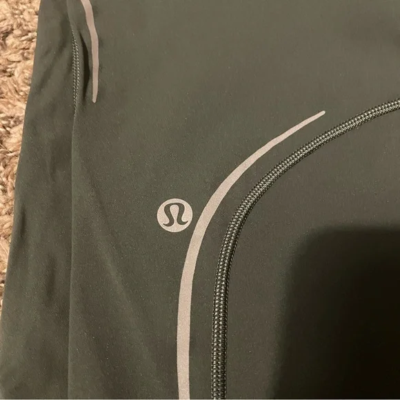 Lululemon Base Pace High-Rise Reflective Tights in Smoked Spruce - Picture 6 of 7